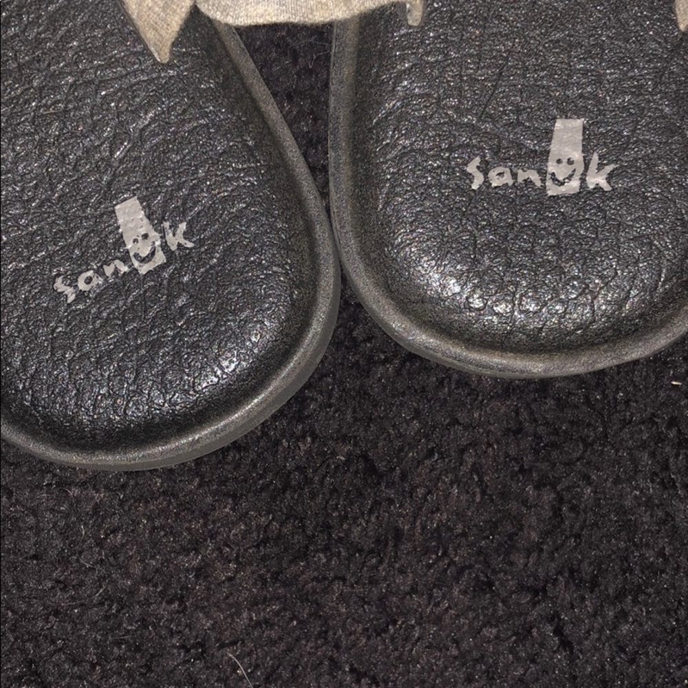 Size 8 women’s sanuk sandal flip flop - Picture 3 of 3